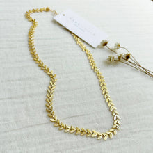 Dainty Leaf Necklace