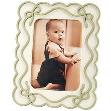 Scalloped Photo Frame